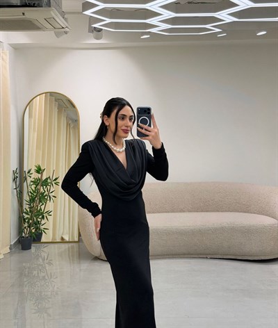 Degaje Yaka Uzun Elbise Siyah