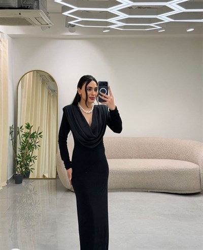 Degaje Yaka Uzun Elbise Siyah