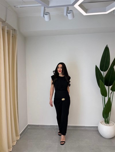 Drapeli Aksesuar Detaylı Vatkalı Elbise Siyah