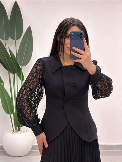 Kolları Dantel Çiçek Detaylı Bluz Siyah