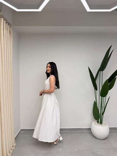 Kolsuz Kemerli Elbise Beyaz