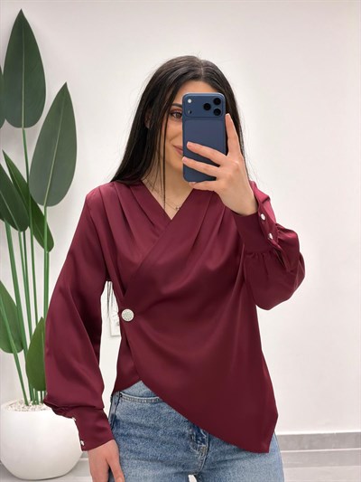 Kruvaze Yaka Düğme Detaylı Saten Bluz Bordo