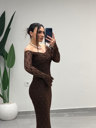 Madonna Yaka Dantel Balık Elbise Kahve