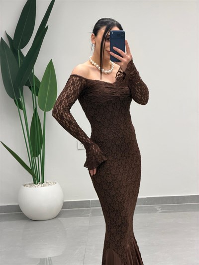 Madonna Yaka Dantel Balık Elbise Kahve