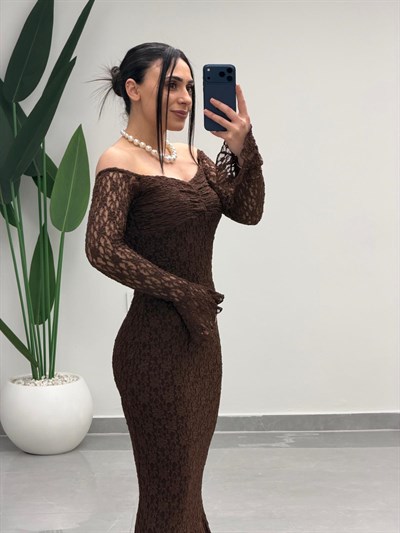 Madonna Yaka Dantel Balık Elbise Kahve