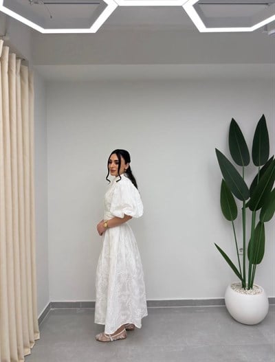 Nakışlı Balon Kol Kemerli Elbise Beyaz