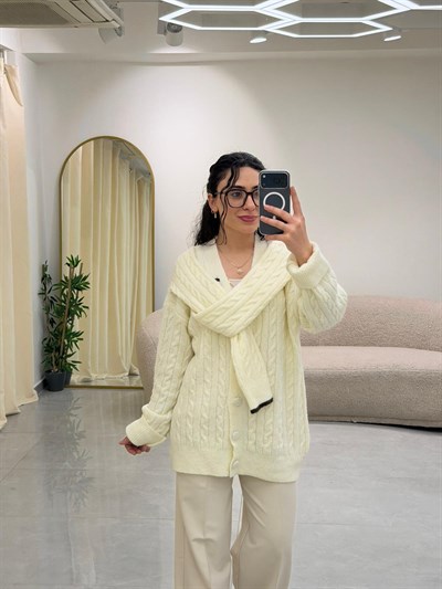 Şal Detaylı Örgü Hırka Krem