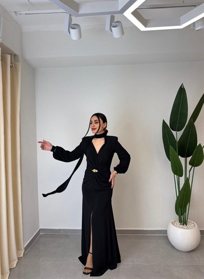 Şal Detaylı Tokalı Tasarım Elbise Siyah