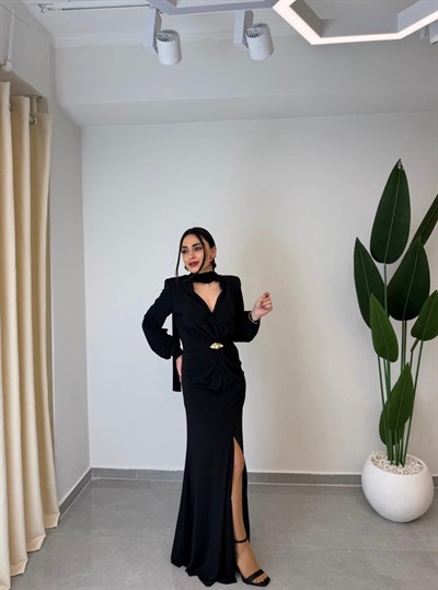 Şal Detaylı Tokalı Tasarım Elbise Siyah
