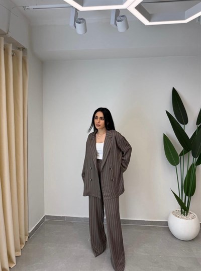 Saten Çizgili Pantolon Ceket Takım Kahve