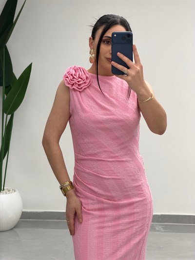 Sıfır Kol Bel Büzgülü Midi Elbise Pembe
