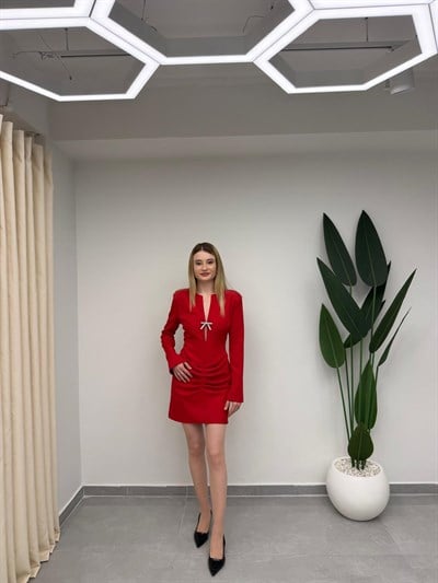 V Yaka Drapeli Fiyonk Detay Elbise Kırmızı