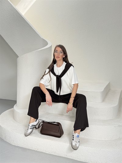 Atkı Detaylı T-shirt ve Pantolon Takım kahve