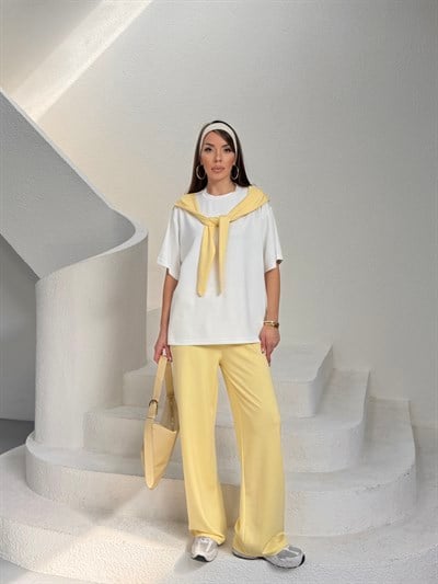 Atkı Detaylı T-shirt ve Pantolon Takım sarı