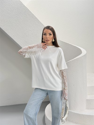 Kolları Dantel Detaylı T-shirt
