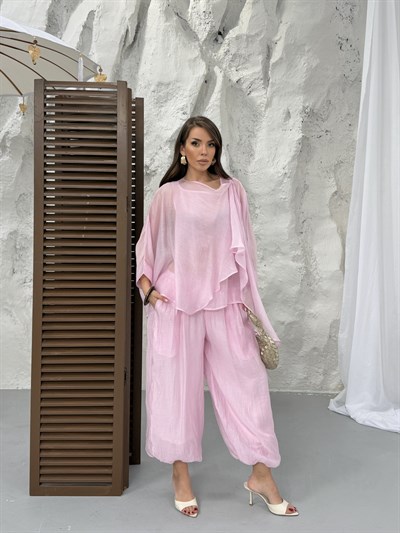 Uçuşan Pelerin Bluz Pantolon Takım pembe 