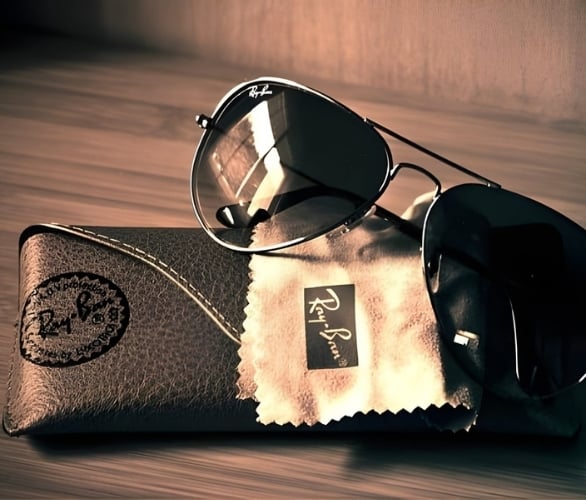 RAY-BAN