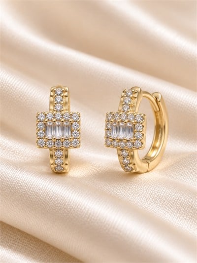 TURKUAZ XUPING 14K BAGET KARE ZİRKON KÜPE