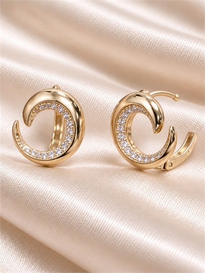 TURKUAZ XUPING 14K DOLGUN HİLAL KÜPE