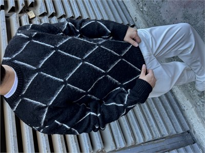 Siyah Çizgi Detay Oversize Triko Kazak