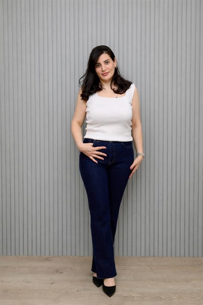 Straight Model Kesik Paça Koyu Lacivert Jean
