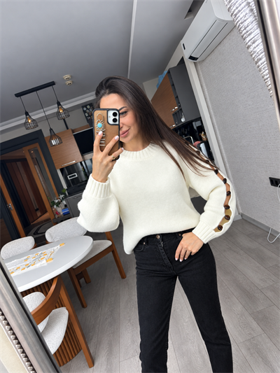 Kolları Yırtmaçlı & Aksesuar Detaylı Kadın Triko Kazak