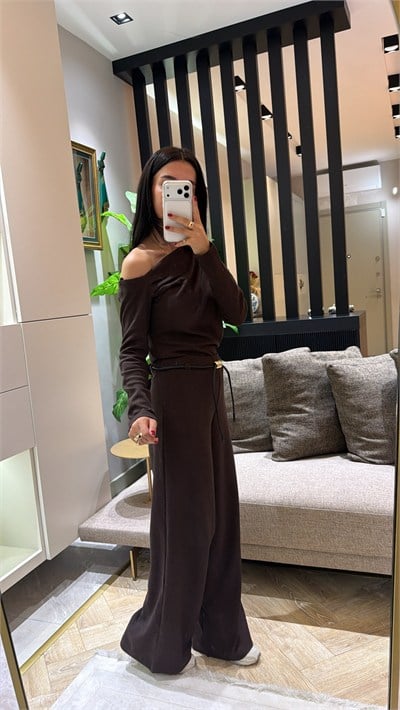 YAKA DETAYLI ÖRME TAKIM 