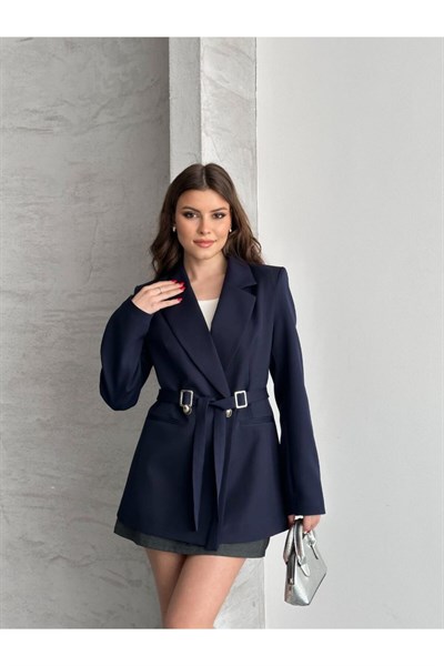 Çift Toka Detaylı Kuşaklı Blazer Ceket