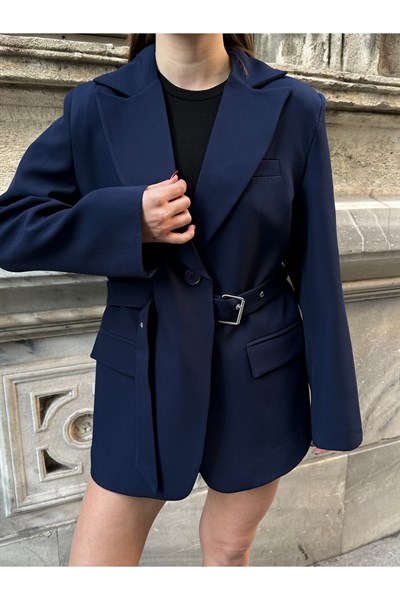 Kadın Yeni Sezon Kemer Detaylı Blazer Ceket