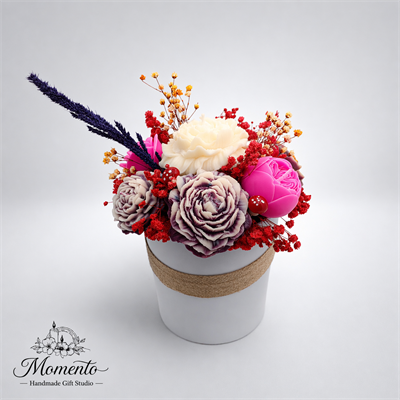 MOMENTO CANDLE KOKULU SOLMAYAN ÇİÇEK BUKETİ