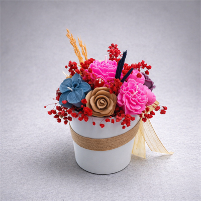 MOMENTO CANDLE KOKULU SOLMAYAN ÇİÇEK BUKETİ