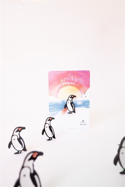 Afrika Pengueni Broş