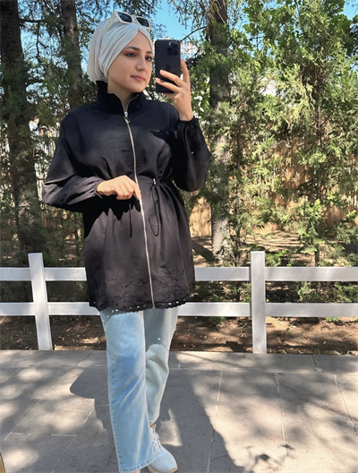 4266 Önden Fermuarlı İşlemeli Kap | Siyah