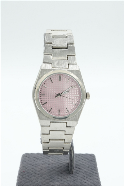Saat. Silver