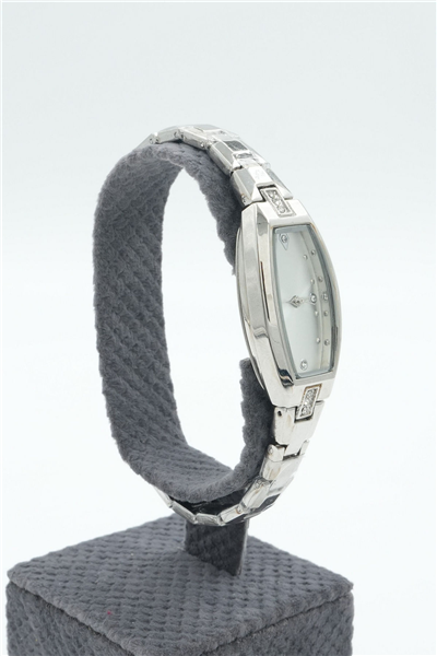 Saat. Silver