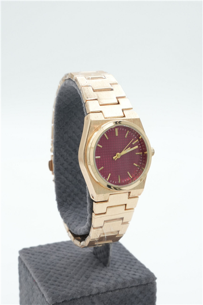 Saat Gold