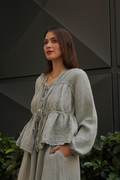 Kadın Bağcık Detaylı Yıkanmış Yumuşak Pamuk Muslin Bluz