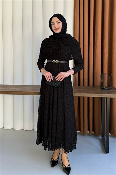 Kadın Omzu Şal Detaylı Tül Astarlı Elbise