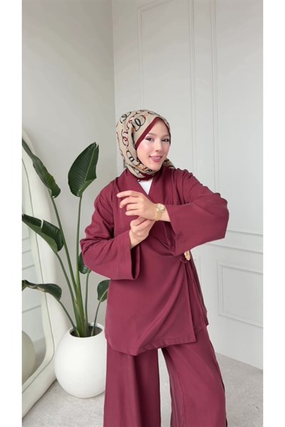 Kadın Toka Detaylı Kimono Bluz Bol Pantolonlu Takım