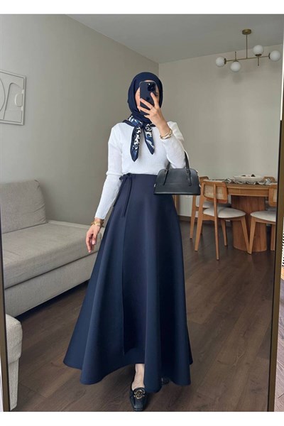 Kadın Yandan Bağlamalı Tesettür Uzun Skuba Etek