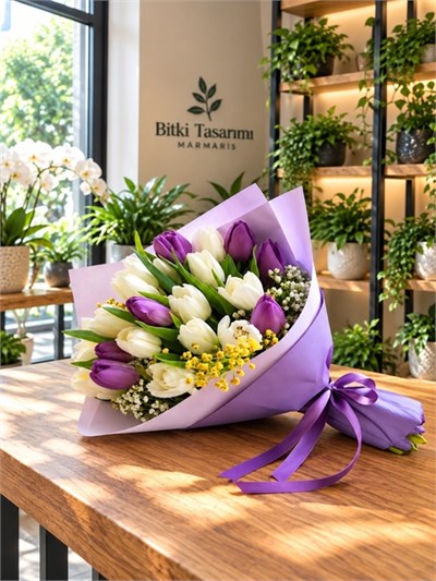 Marmaris Tulip Romance Buketi | Mor Beyaz Lale