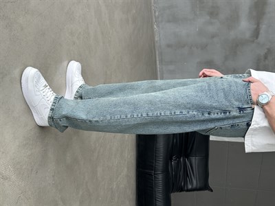 Taşlanmış Regular Jean Açık Mavi