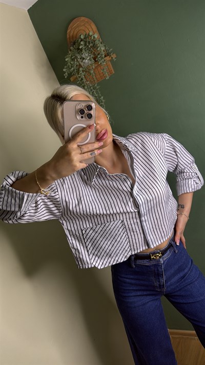 Çizgili Crop Gömlek (Beyaz)