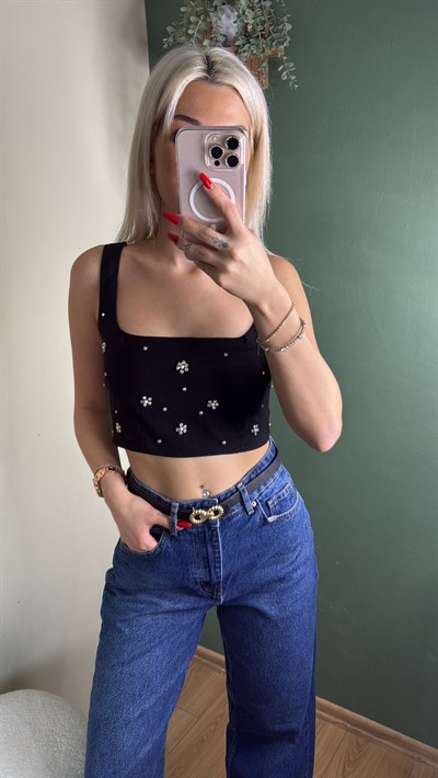 Önü Taşlı Siyah Crop 