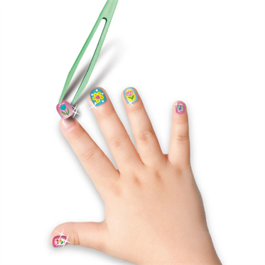 Avenir Tırnak Çıkartmaları - Garden World