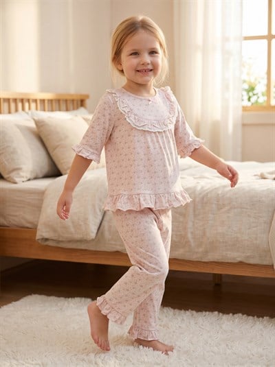 Kız Çocuk Fırfır Detaylı Çiçekli Pijama Takımı