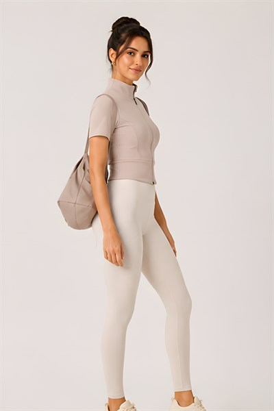 Lili Woman Kadın Fermuarlı Dik Yaka Crop Top Minimal Fit Koleksiyon K.4816