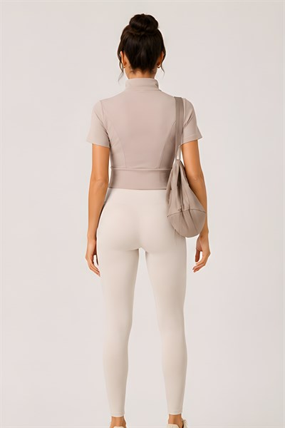 Lili Woman Kadın Fermuarlı Dik Yaka Crop Top Minimal Fit Koleksiyon K.4816
