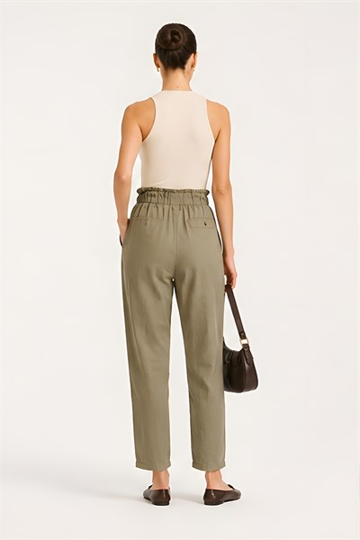 Lili Woman Kadın Premium Cep Kapaklı Gabardin Pantolon – Relaxed Fit P.P006