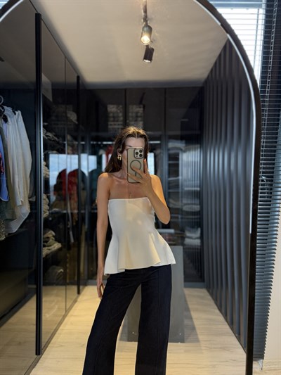  Beyaz Straplez Peplum Triko Top